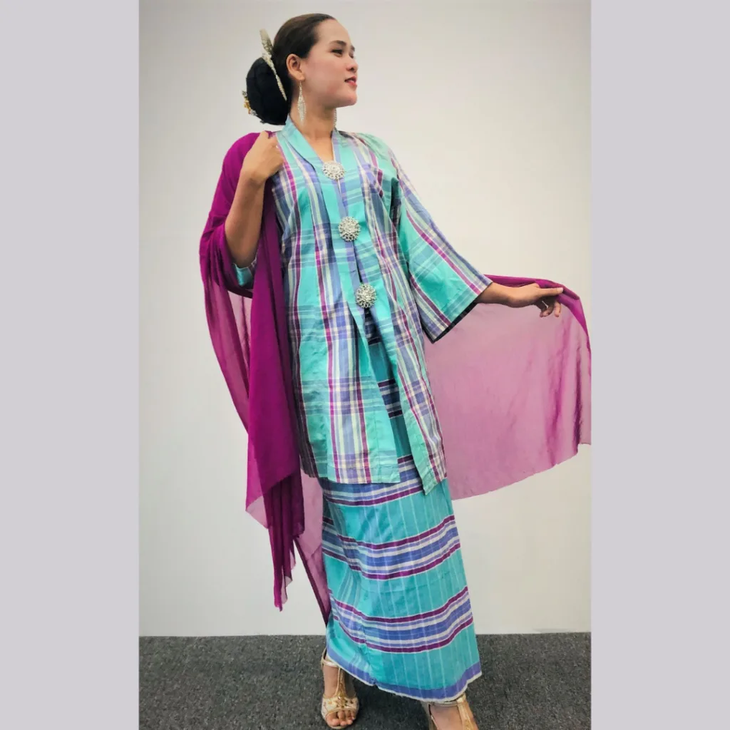 Jenis Kebaya Tradisional Mengikut Negeri