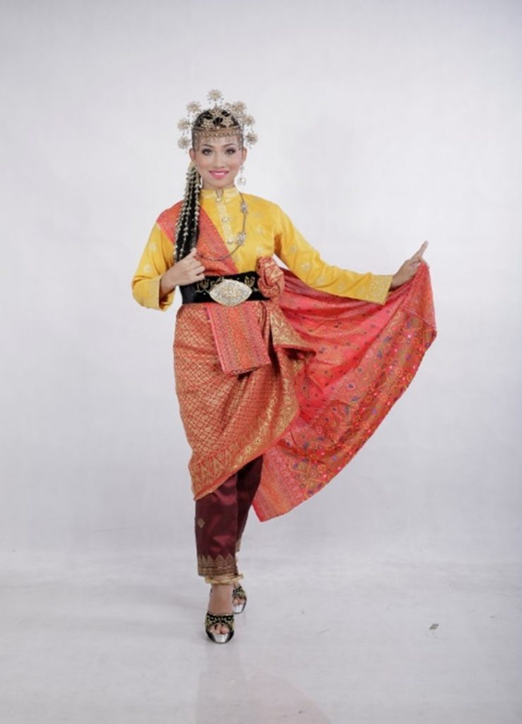 Pakaian tradisional melayu wanita