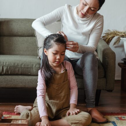 Pengaruh Ibu dalam Pendidikan Anak Perempuan