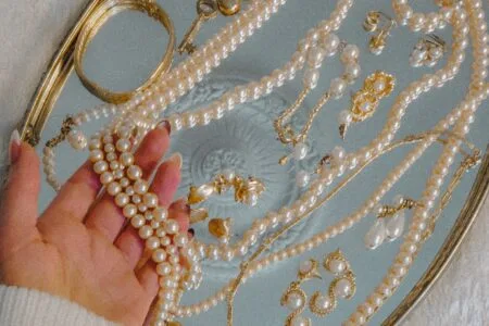 Aksesori dan Perhiasan Wanita